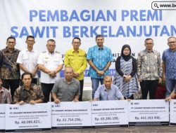 SMM Dukung Petani Sawit Belitung Timur dengan Penyerahan Premi Minyak Sawit Berkelanjutan